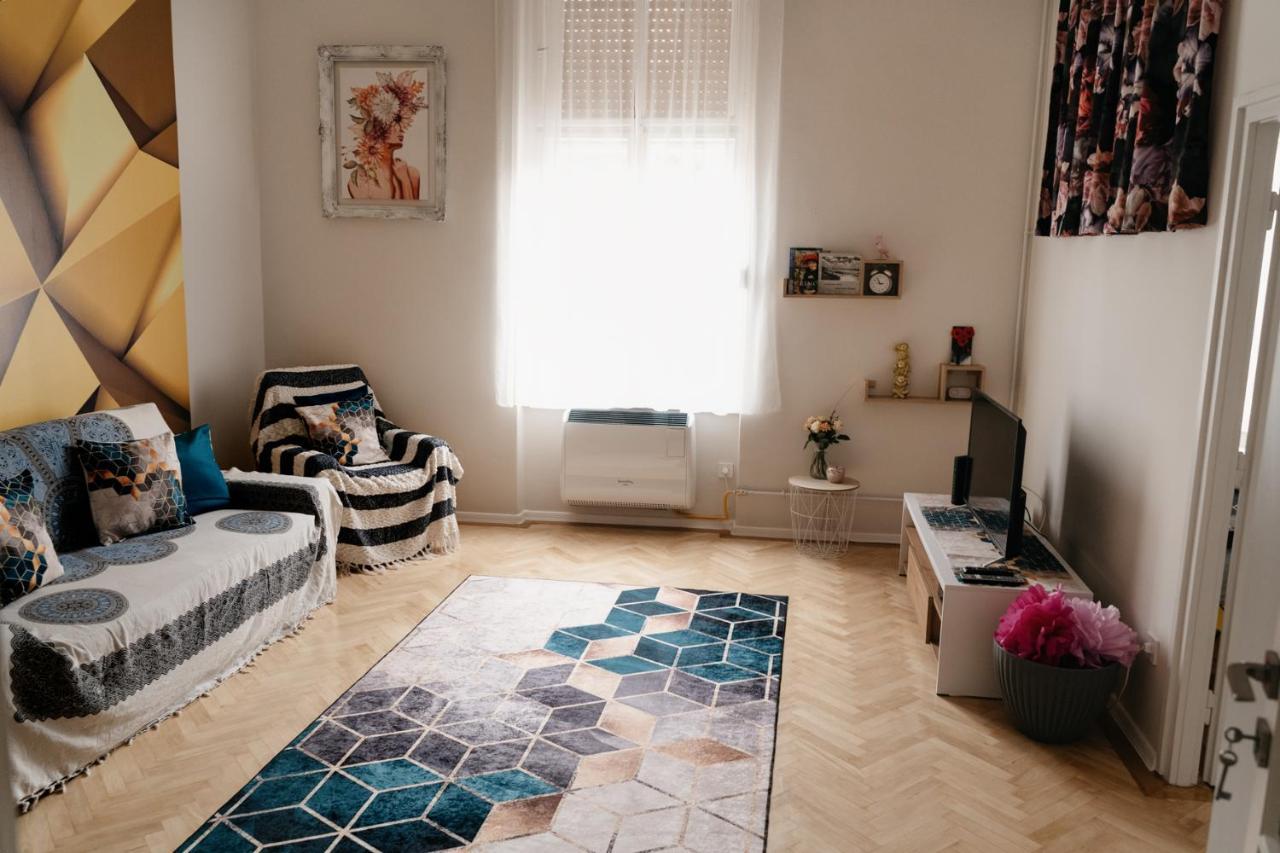 Fand Center Apartman Luxury Szeged Buitenkant foto