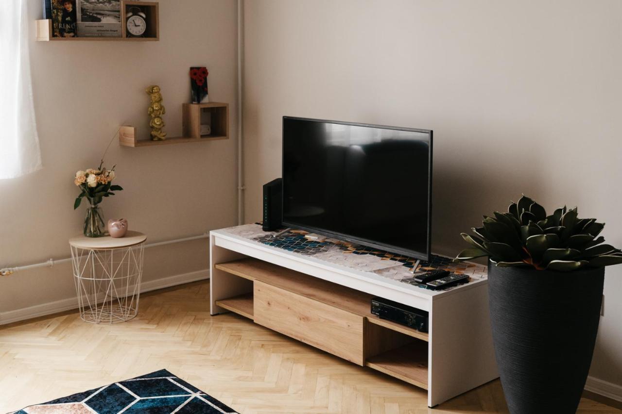 Fand Center Apartman Luxury Szeged Buitenkant foto